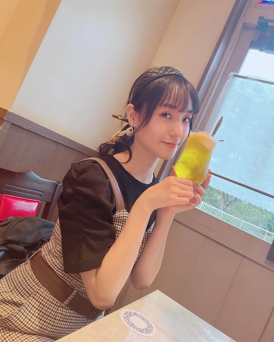 田﨑あさひのインスタグラム：「バースデーライブ⁡まであと11日❣️  現在チケット販売中🎂🤎🎂 ⁡ 11/19(日) 【時間】①開演14:00~/②開演17:00~ 【会場】LIVE STUDIO LODGE (東京) ⁡ 🌸14時公演 チケット購入URL↓ https://fanicon.net/tours/5182/2132/7817 🌸17時公演 チケット購入URL↓ https://fanicon.net/tours/5182/2132/7818 ⁡ ⁡ ⁡ ⁡ ⁡ ⁡ ⁡ ⁡ ⁡ ⁡  #bittersweet #ATBD2023 #ビタスイ #田﨑あさひ #わた雪 #バースデーライブ #誕生日」