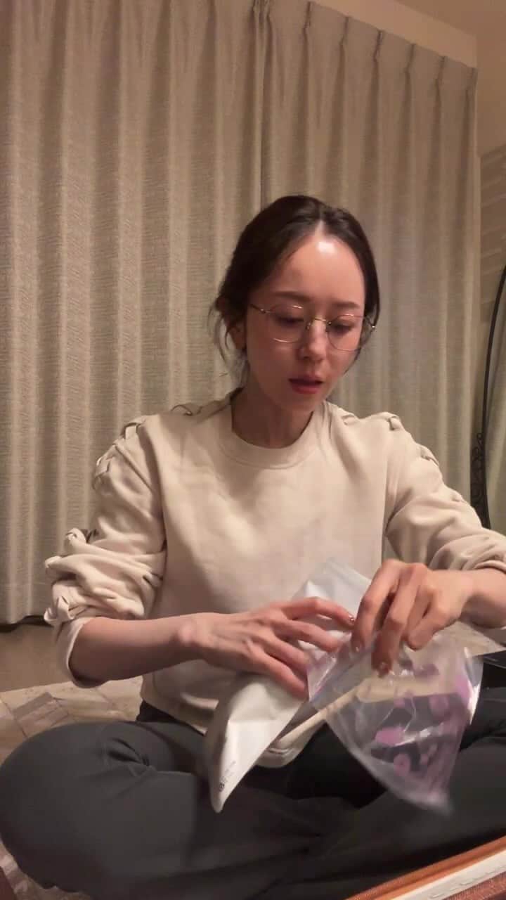 エリーのインスタグラム：「エリーのこじらせパッキングlive #明日から東京🗼」