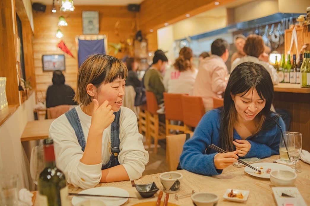 福田瞳さんのインスタグラム写真 - (福田瞳Instagram)「たんとくわっさいの夜🐻🌙 @tantokuwassai   美味しい料理と美味しいお酒と楽しい時間✨最高でしかない☺︎  はちの佃煮初めて食べました〜😂 @aikokato ちゃん『目が合う』とか言わないで〜笑笑😂  #群馬#みなかみ#たんとくわっさい#tkアタック」11月8日 22時58分 - fukudahitomi610