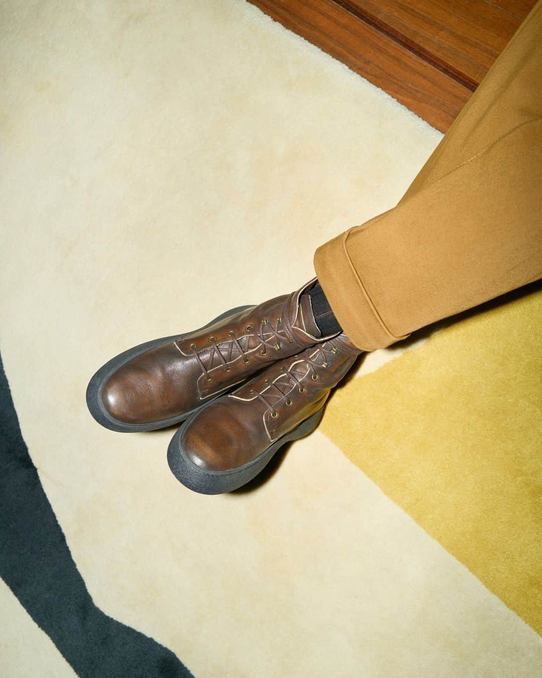 トッズのインスタグラム：「Head into cooler weather with a Tod's icon, the Tod's W.G. ankle boot.  #TodsFW23 #TodsWG #Tods」