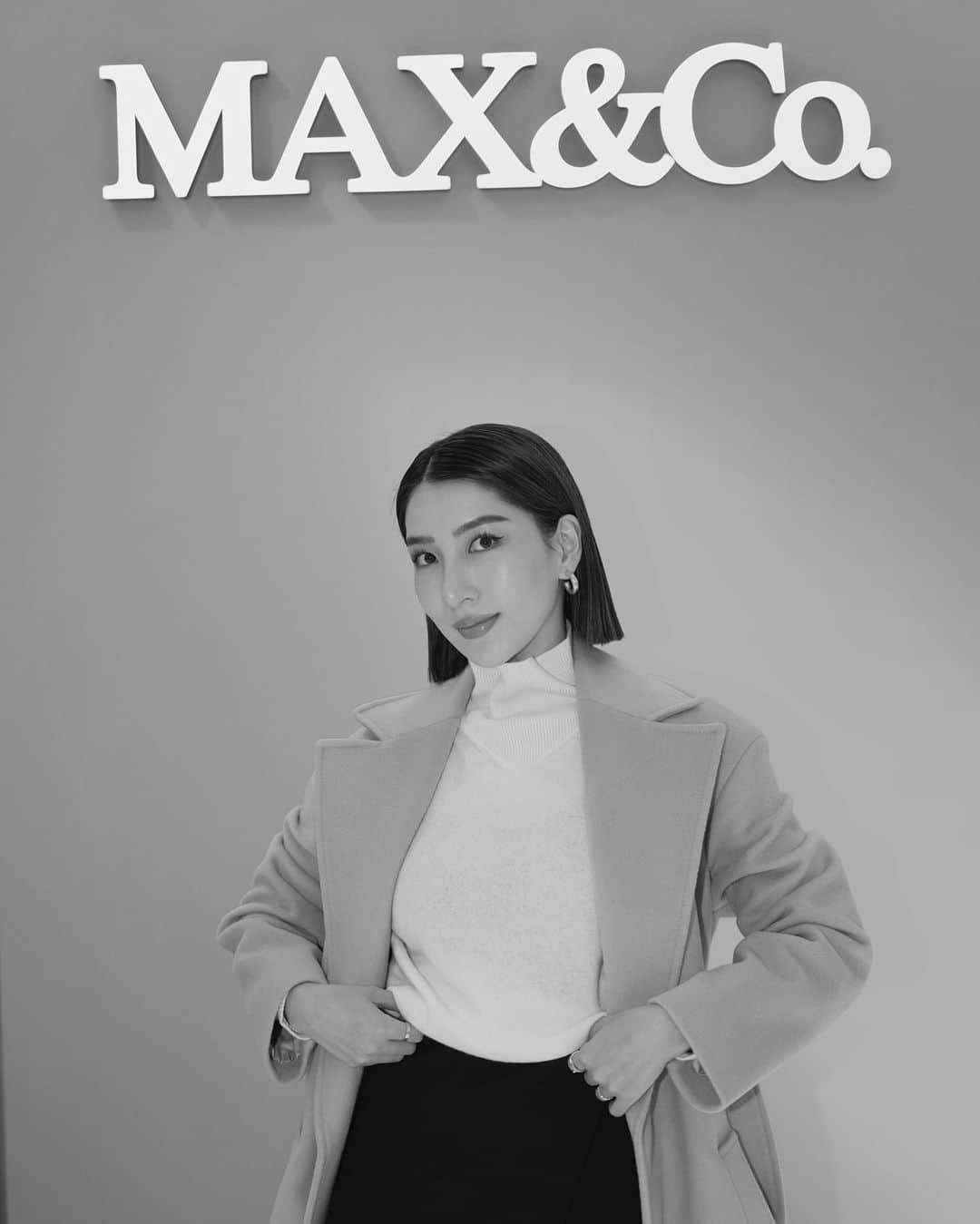 HARUEのインスタグラム：「@maxandco   マックス アンド コーを代表する「ラナウェイコート」や 鮮やかな色使いが魅力的な「ロングラン」🌈 日本限定モデルの「イイエレメン」など  どれも美しいシルエットで羽織るだけで洗練された上品な雰囲気に。軽くて暖かいのでこれからの季節にぴったり♡  関東ではGINZA SIX 3Fにて、11/21(火) までポップアップストアを開催中。関西の方は阪急うめだの4Fの常設店へぜひ足を運んでみてください❤️  #maxandco #NOFAKESMILES #PR」