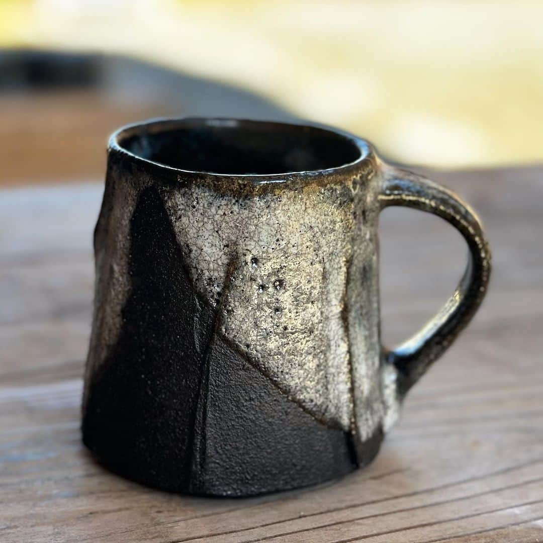 佐竹晃さんのインスタグラム写真 - (佐竹晃Instagram)「Mug- nuka glazed,NC local clay www.akirasatake.com  . #mug #マグ #coffee  #akirasatakeceramics #clay  #asheville  #gallerymugen  #陶芸 #陶芸家  #佐竹晃 #ceramics #pottery #japanese #japanesepottery #tougei」11月9日 8時44分 - akirasatake