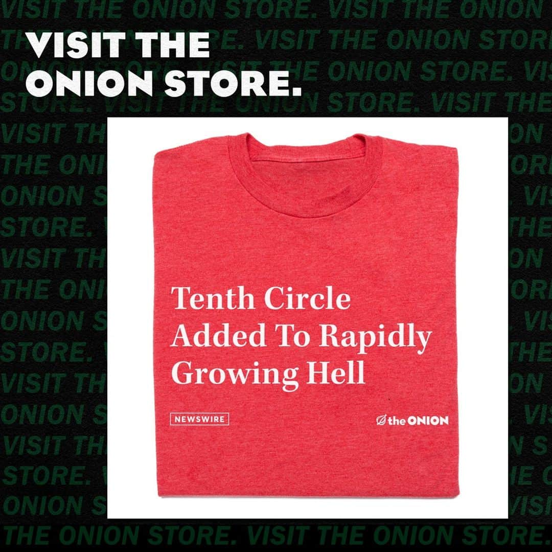 ジ・オニオンのインスタグラム：「NOTICE: All Onion Store t-shirts are single-occupancy unless otherwise specified.」