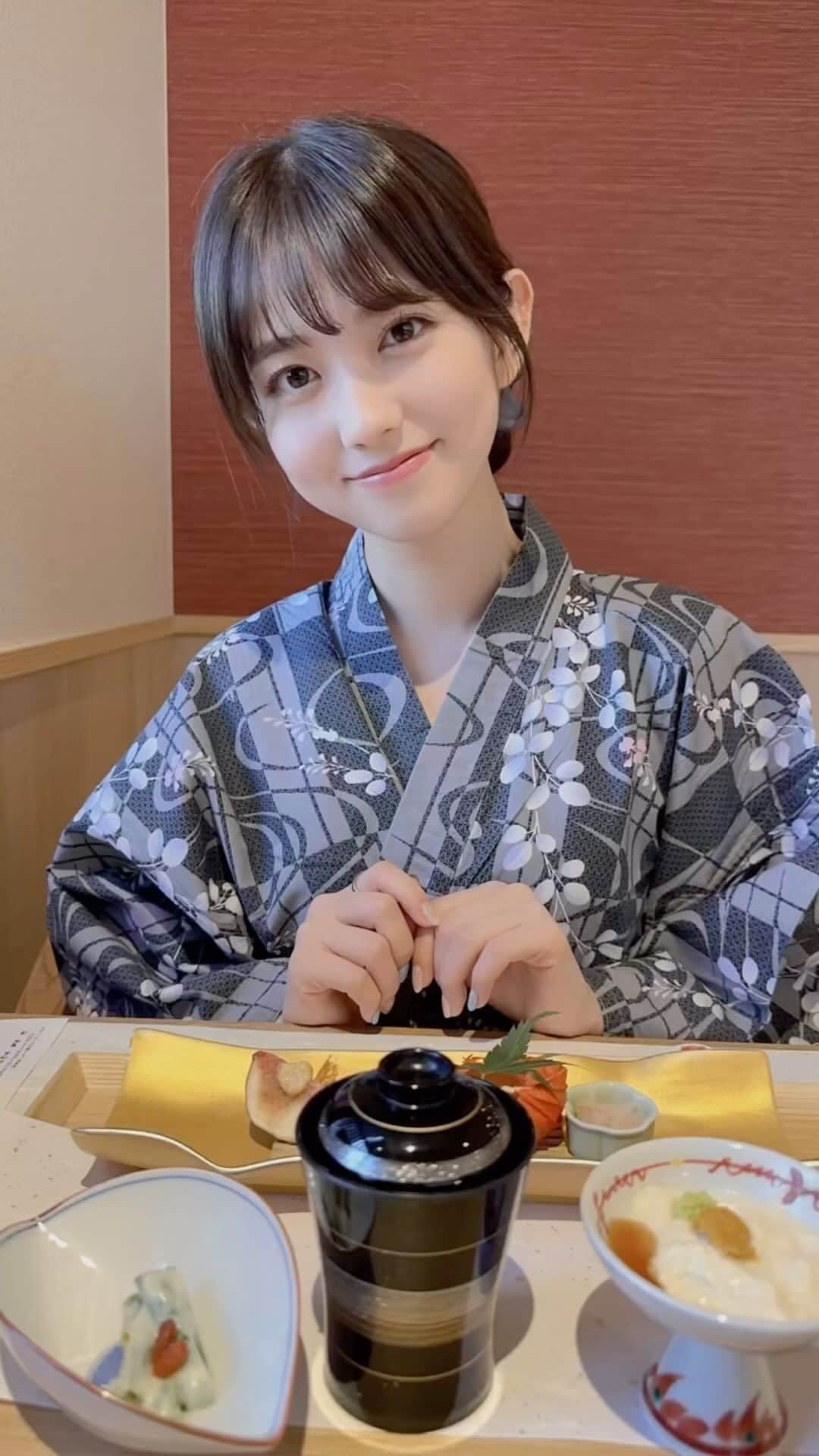 せきぐちりさのインスタグラム：「京都の写真載せ忘れてたのがまだあった🫠 夕食、朝食、夜鳴きそば、食べたかった和食をたくさん食べられて幸せだったよー‪🫶🏻🤍  ⁡‥‥‥‥‥‥‥‥‥‥‥‥‥‥‥‥‥‥‥‥‥‥‥‥ ルクセンブルク🇱🇺在住。19歳。 ルクセンブルクやヨーロッパの旅行写真たくさん載せてるので是非みてね📸 @risa_s_lisa  ⚠️配信アプリが変わりました！ 毎日23時ごろから『ポコチャ』で配信してます。 ※プロフィールのリンクからフォローお願いします🙇‍♀️ ‎‥‥‥‥‥‥‥‥‥‥‥‥‥‥‥‥‥‥‥‥‥‥‥‥」