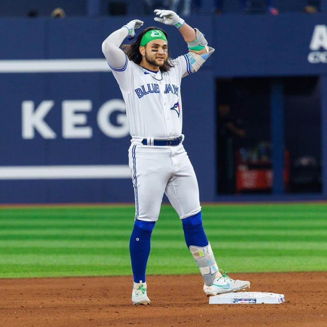 トロント・ブルージェイズさんのインスタグラム写真 - (トロント・ブルージェイズInstagram)「FIVE #BlueJays are nominated for the 2023 All-MLB Team! Vote daily until 8pm ET on November 19 🗳️✅」11月9日 9時20分 - bluejays