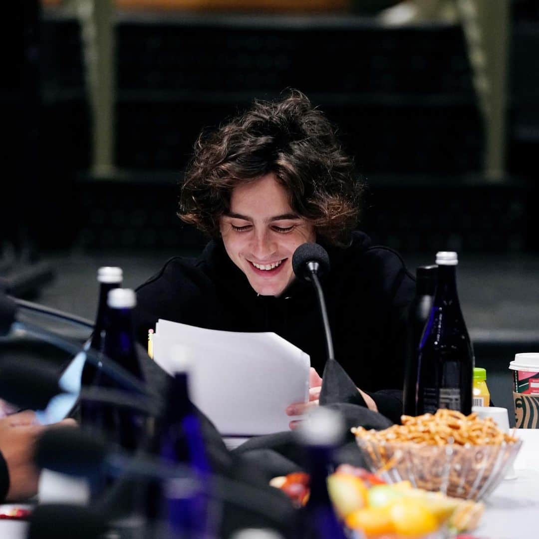 のインスタグラム：「read-thru with @tchalamet!!」