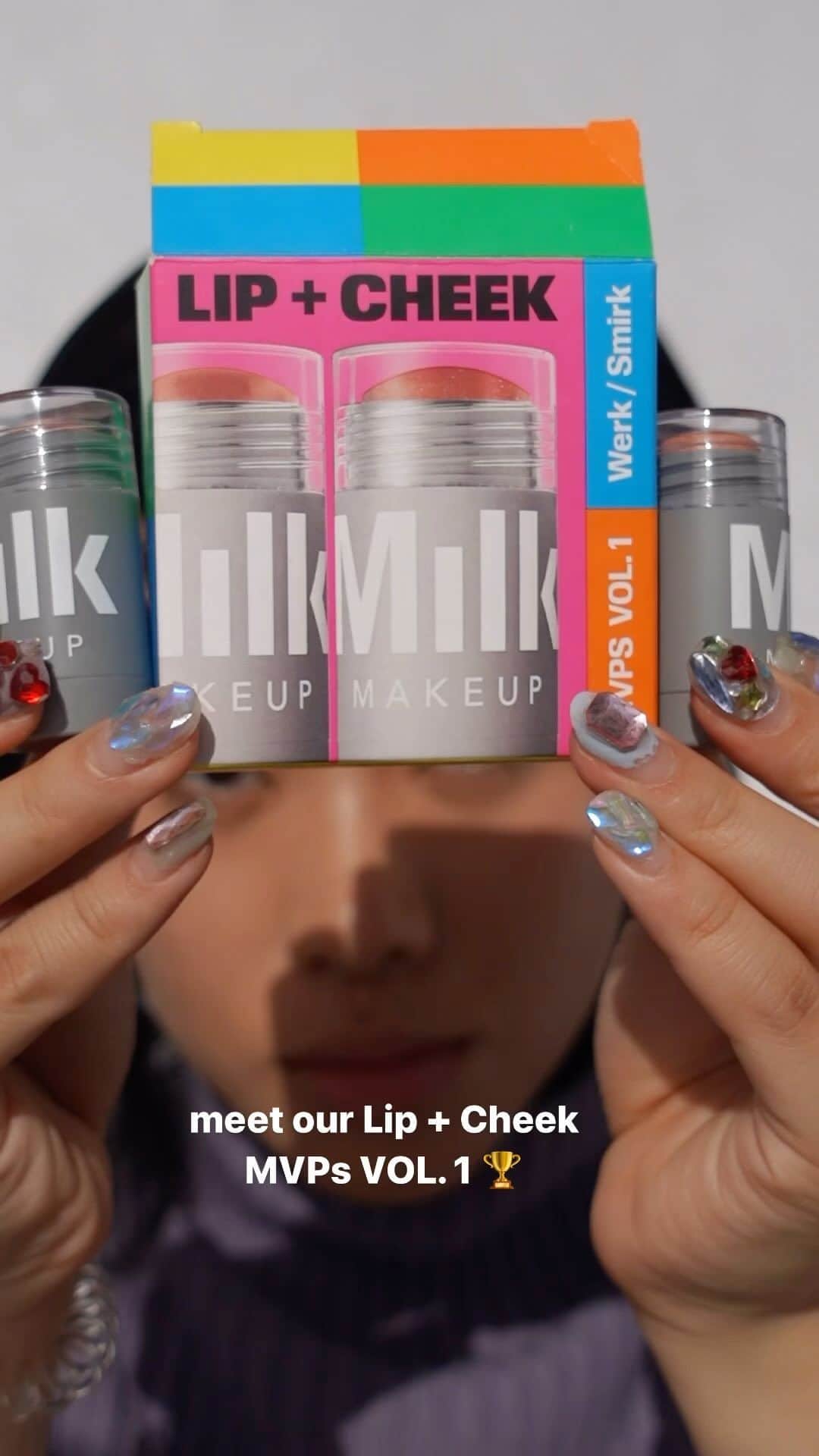 Milk Makeupのインスタグラム：「Life hack: Get 2 of our cult fave Lip + Cheek sticks for basically the price of one 🤑   Our #LipandCheek MVPs Set Vol. 1 has a full-sized shade ‘Werk’ + ‘Smirk’, a $48 value for only $25 😮‍💨   Available now at @sephora & Milkmakeup.com. #holidaygiftideas #giftideas #milkmakeup」