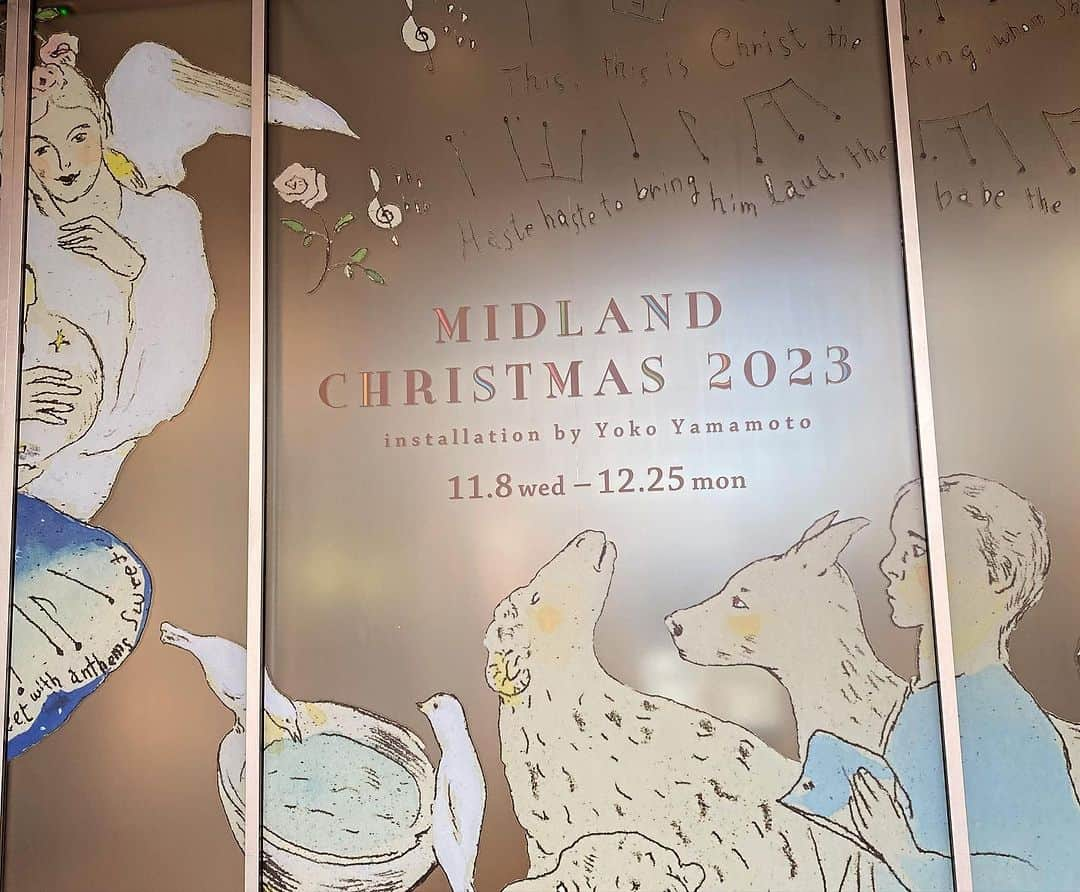 TiAさんのインスタグラム写真 - (TiAInstagram)「2023.11.8🎁✨✨✨ MIDLAND CHRISTMAS 2023 TiA Xmas Live with Gospel Choir Supported by billboard Live  本日は、名古屋のミッドランドスクエアさんの点灯式でライブをさせて頂きました。コロナ禍となったことで、4年ぶりにこのように点灯式でライブもしたということで、歌わせていただけたこと大変光栄でした。  またお写真などシェアします。  この日を迎えるまで想いを込めてくださったスタッフの皆様、ありがとうございました。このクリスマスにかける想いがあたたかくて感動で胸がいっぱいです。  そして、点灯式へお越しくださったたくさんの皆様、心よりありがとうございました。皆様のアツい歓声や笑顔が耳に目に焼き付いています。  またお会いしましょう！！❤️  素敵なクリスマスを！！  TiA Xmas Live with Gospel Choir  TiA's Singers （chorus） @yuzabro 西川雄三郎 @maynce___  MAE @miyaosayaka  Saaya  TiA's Choir Yayoちゃん、きーちゃん、SUOMIさん、ハイジさん、ネオミさん、カナやん。  Love ü.❤️」11月9日 0時57分 - tia_singer