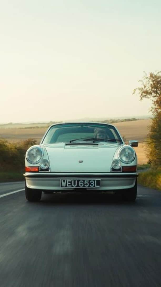 Porscheのインスタグラム：「It’s not every day you get handed the keys to your dream car. But for Stacey Chandler, technical trainer at Porsche Classic, it’s all in a day’s work. Read her story in the latest issue of ORIGINALE magazine.」