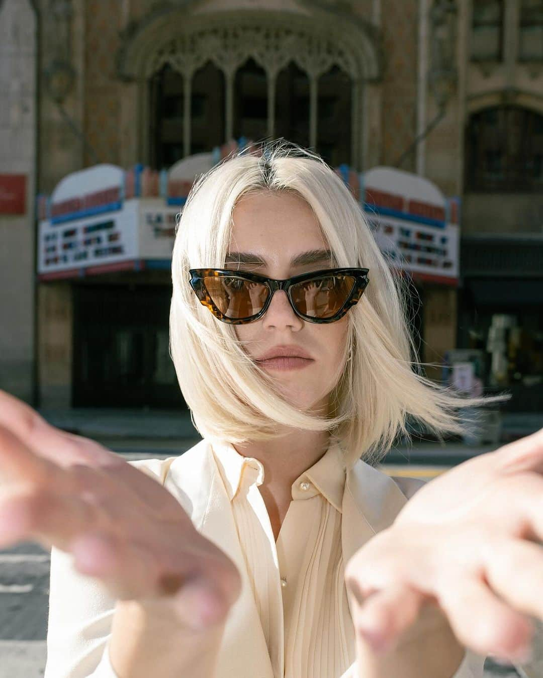 パイパー・アメリカ・スミスさんのインスタグラム写真 - (パイパー・アメリカ・スミスInstagram)「Moments downtown Los Angeles with hooligan @tylerparkerphotos, @tiffaniraestyles & @soscarlett ♥️」11月9日 1時01分 - pyperamerica