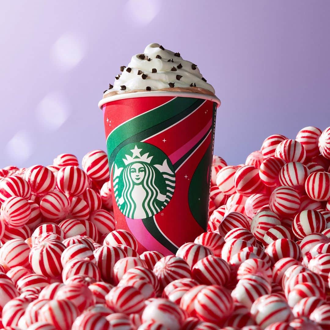 Starbucksのインスタグラム：「Holly jolly amaze-mint. Peppermint Mocha is here.」