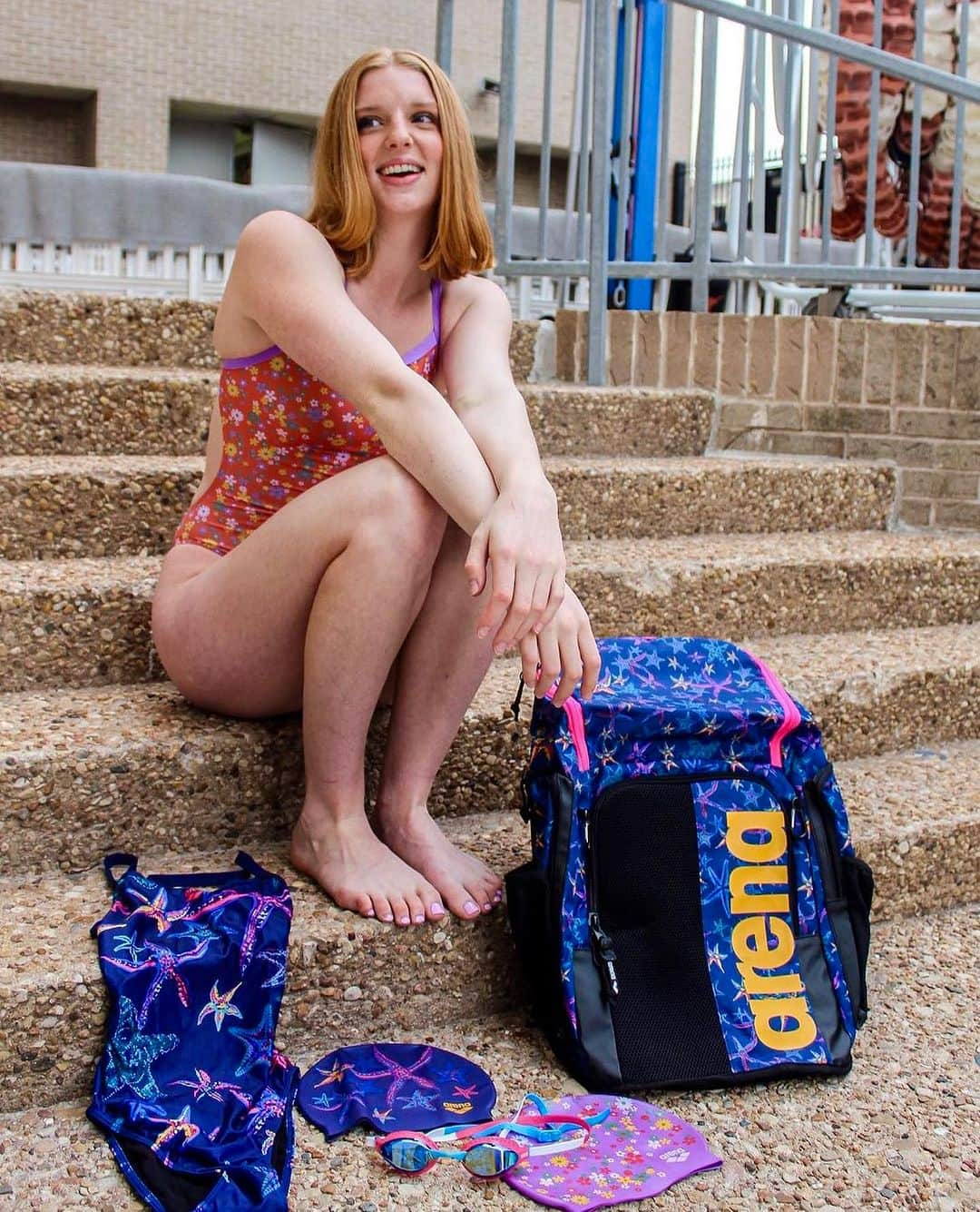 arenausaのインスタグラム：「Call your friends and let them know there’s still time to buy matching @lydiaalicee_ x @arenausa suits ☎️🤩👀  #arenausa #arena #swim #planetwater #arenawaterinstinct」