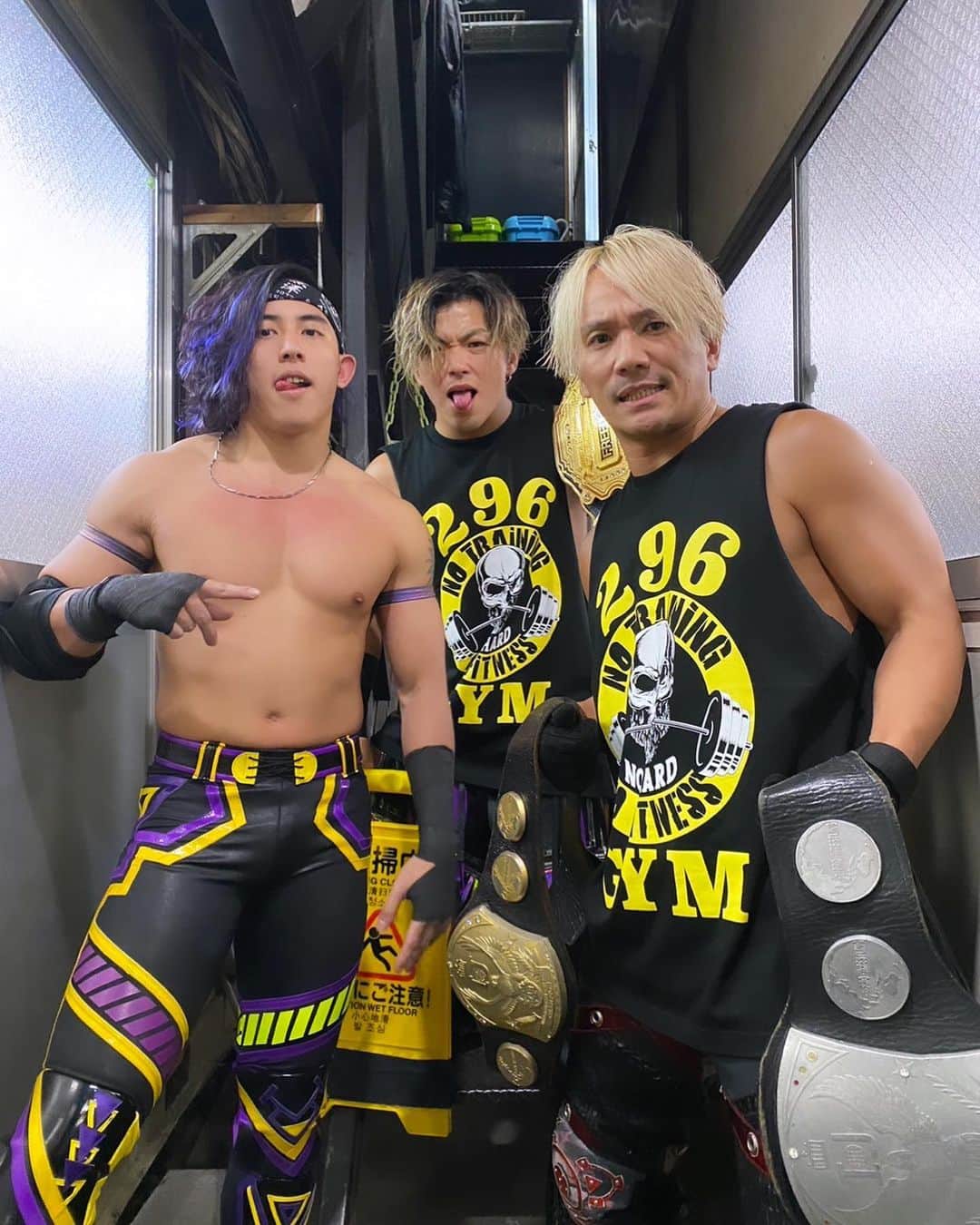 進祐哉のインスタグラム：「🦸🏻‍♂️🦹‍♂️」