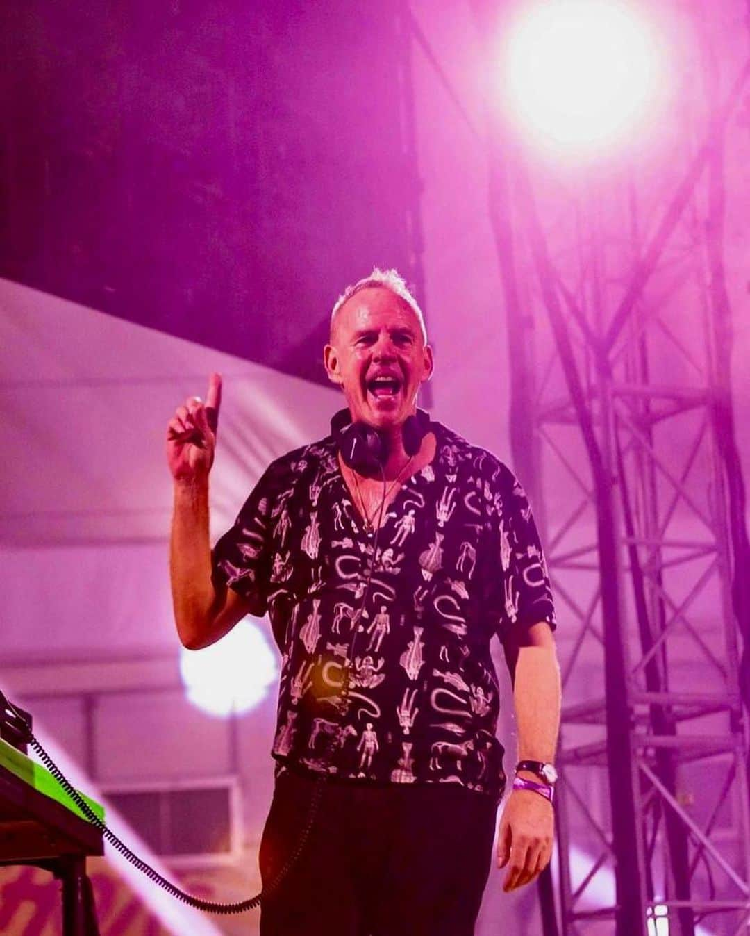 FatboySlimさんのインスタグラム写真 - (FatboySlimInstagram)「We're @allbacktominehead this weekend! Swipe to see the full schedule. See you on Friday!」11月9日 1時36分 - officialfatboyslim