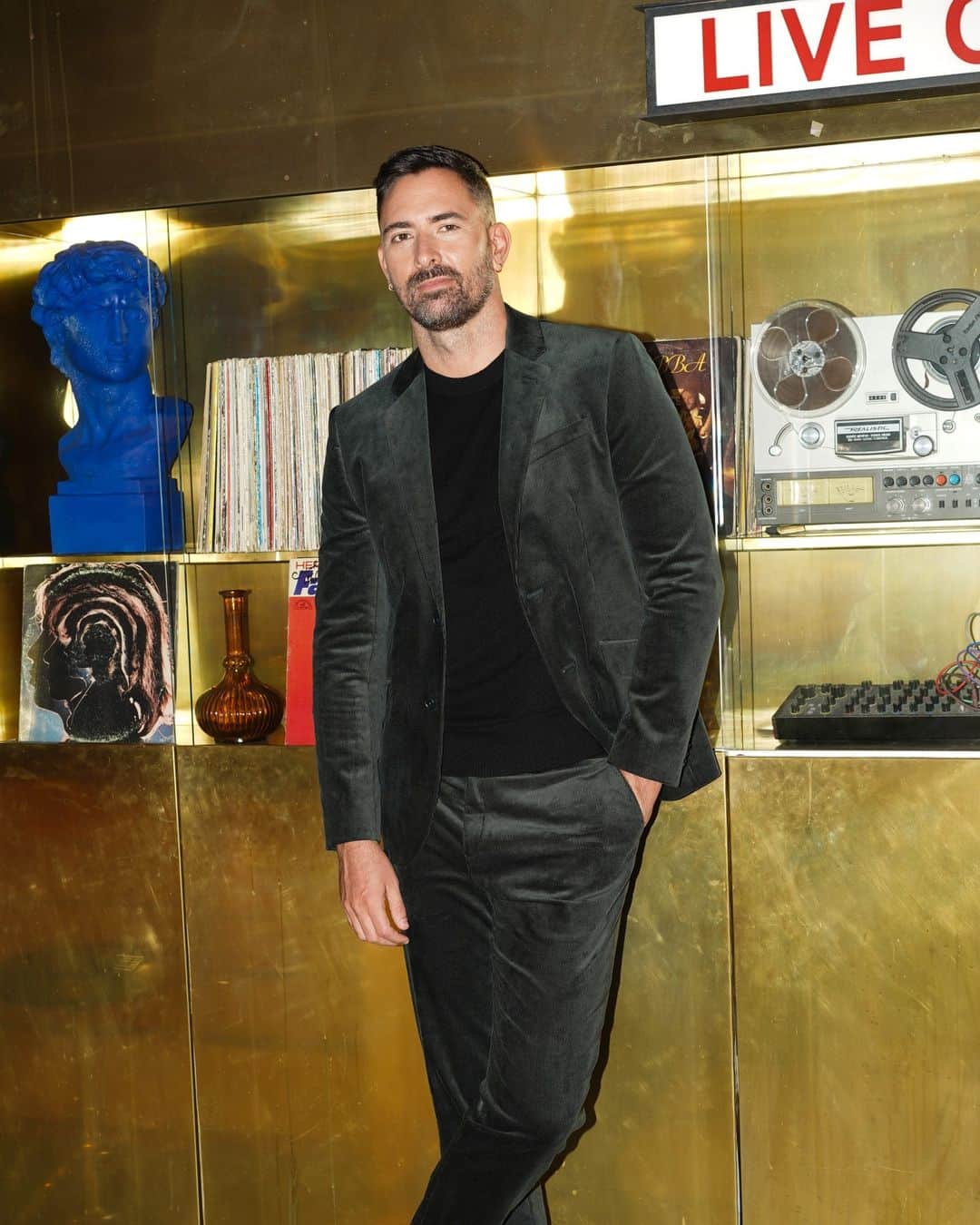 Ted Bakerのインスタグラム：「Stylist @warrenalfiebaker chooses his favourite party looks from us. Who's ready to get festive?  #TedBaker #AGrandGoodTime」