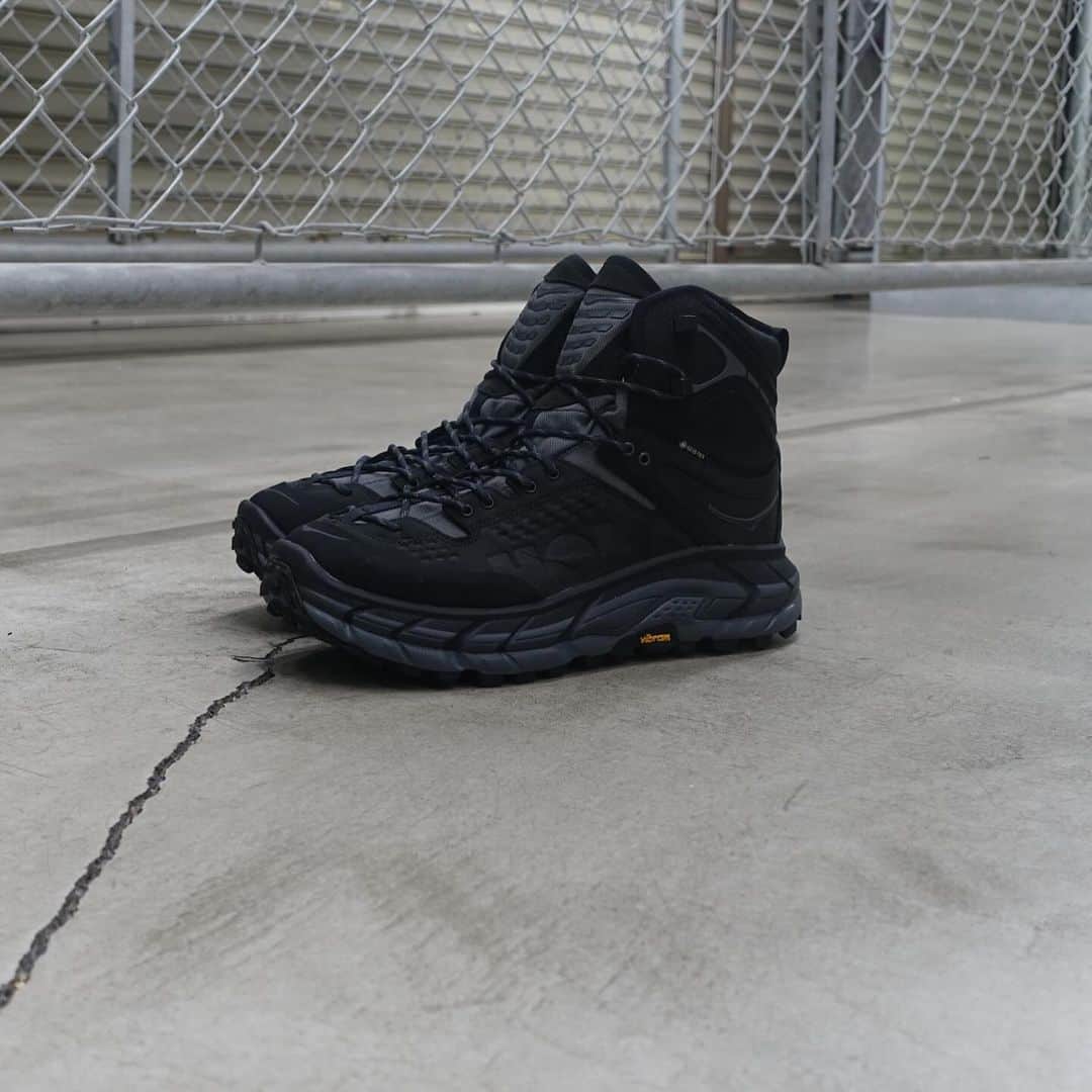 のインスタグラム：「HOKA ONE ONE TOR ULTRA HI "GORE-TEX"」