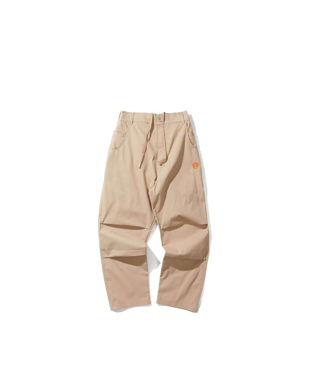 パブリッシュブランドのインスタグラム：「Easy Pants -  100% cotton baggy pants with elastic waistband to adapt to different body circumferences.⁠ ⁠ Sold-out in the USA but available in Asia.⁠ ⁠ Please use the link below⁠ https://publishbypb.com⁠ .⁠ .⁠ .⁠ .⁠ ⁠ #publishbrand #todayfortomorrow #publishers #oversized #baggypants」