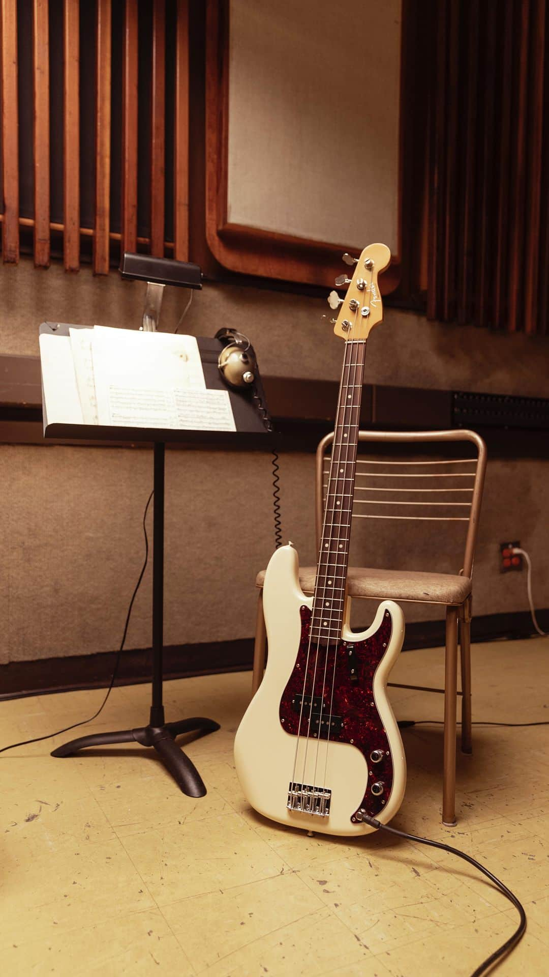 Fender Guitarのインスタグラム：「Introducing the Vintera II 60s Precision Bass, featuring a late-60s “C”-shaped neck and vintage-style 60s split-coil pickups for the unmistakable punch and clarity that keeps making music history. Visit the link in bio to learn more.  Ft. @AprilKae of @Fever333.」