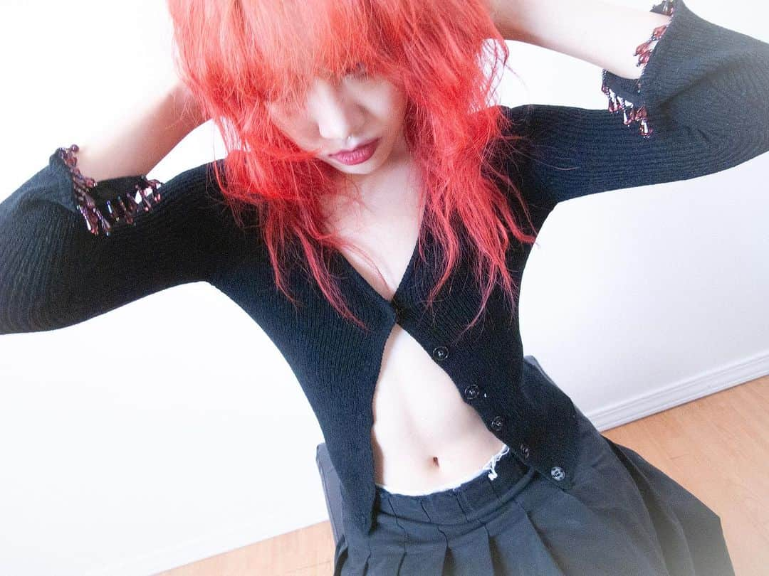 UNIFのインスタグラム：「Ras Top and Cinth Skirt on @jellyeeee」