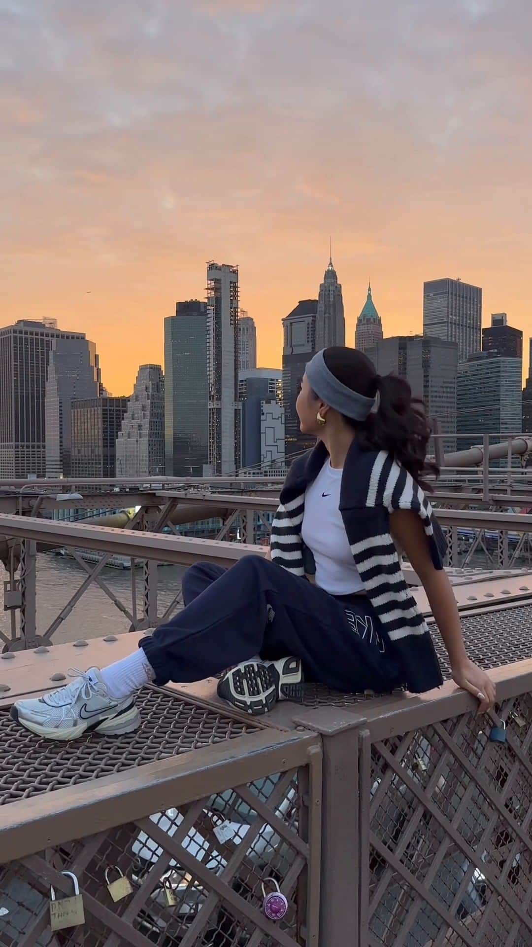 ASOSのインスタグラム：「Concrete jungle 🤝 sneaker runway 👟✨ @auteur__k showing us how to style the new @nike V2Ks!  Nike V2K Run in black [131044743 🇺🇸] & white [coming soon 👀]」