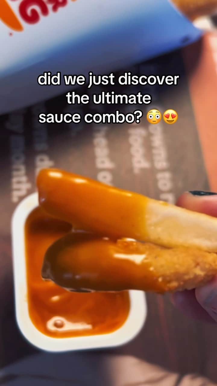 バーガーキングのインスタグラム：「smoky 🤝 tangy try this ultimate sauce combo and thank us later ✨」