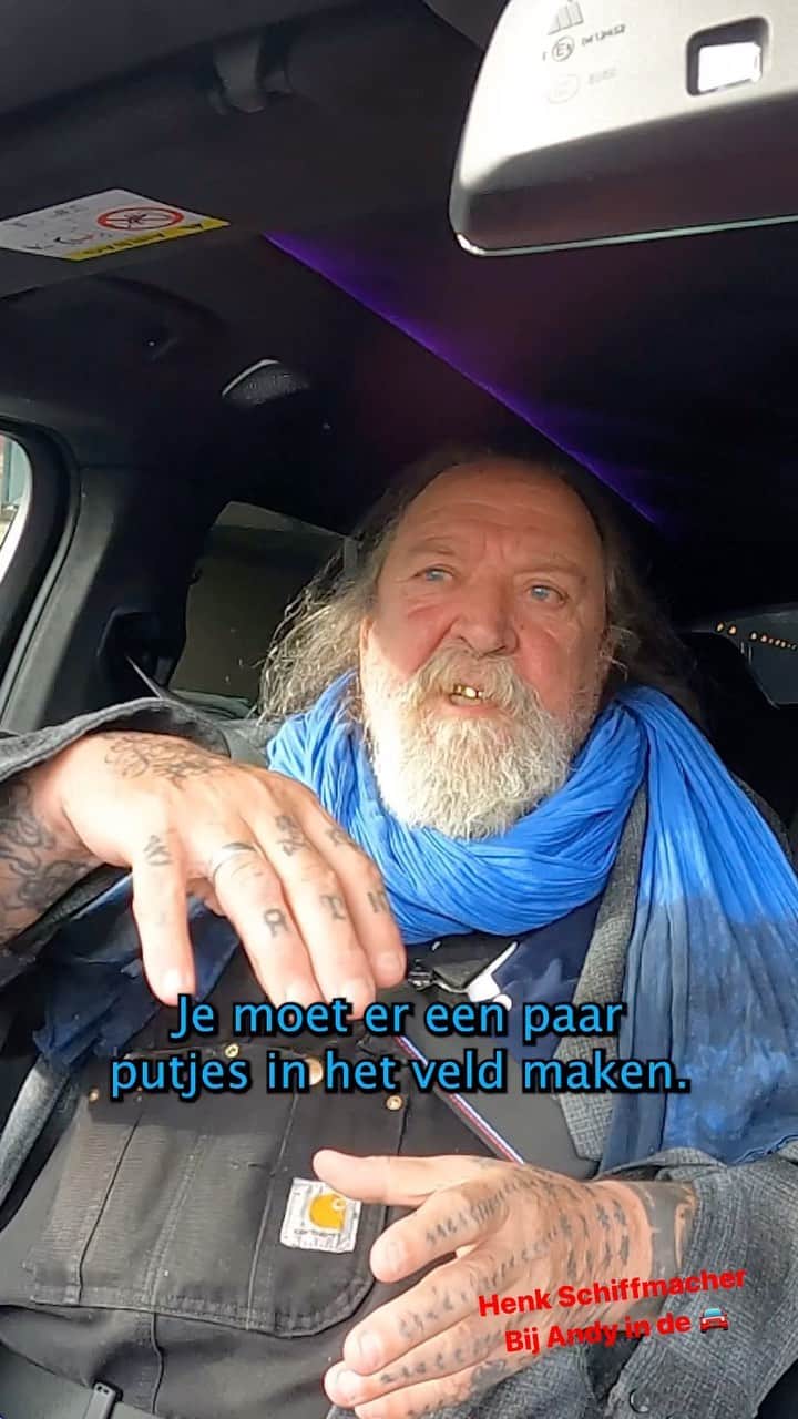 アムステルダム・タトゥー・ミュージアムのインスタグラム：「Top idee van Henk! 👌 @tattoomuseum bij Andy In de 🚘! Bekijk de hele aflevering, link in bio! 👀🍿 #andyvandermeijde #henkschiffmacher #bijandyindeauto」