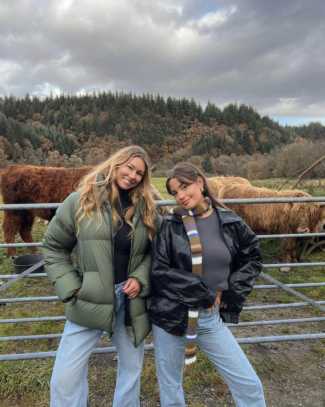 Alex Centomoさんのインスタグラム写真 - (Alex CentomoInstagram)「Now and then 🏴󠁧󠁢󠁳󠁣󠁴󠁿❤️🇮🇪 I witnessed this girl get engaged at a castle in Ireland and now, 7 years later to the day, we’re staying in a castle in Scotland with our sons 🥹 ily mama 4eva」11月9日 3時45分 - alexcentomo