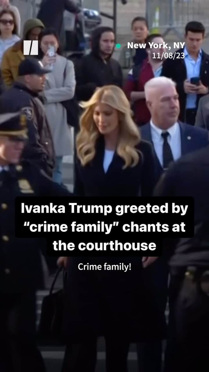 Huffington Postのインスタグラム：「Protesters welcomed Ivanka Trump to the New York Supreme Court on Wednesday with chants of “crime family” as soon as the ex-president’s daughter exited her car.  The normally stone-faced Trump seemed temporarily caught off guard by the loud chants, glancing repeatedly behind her shoulder as she and officers walked to the courthouse door.」