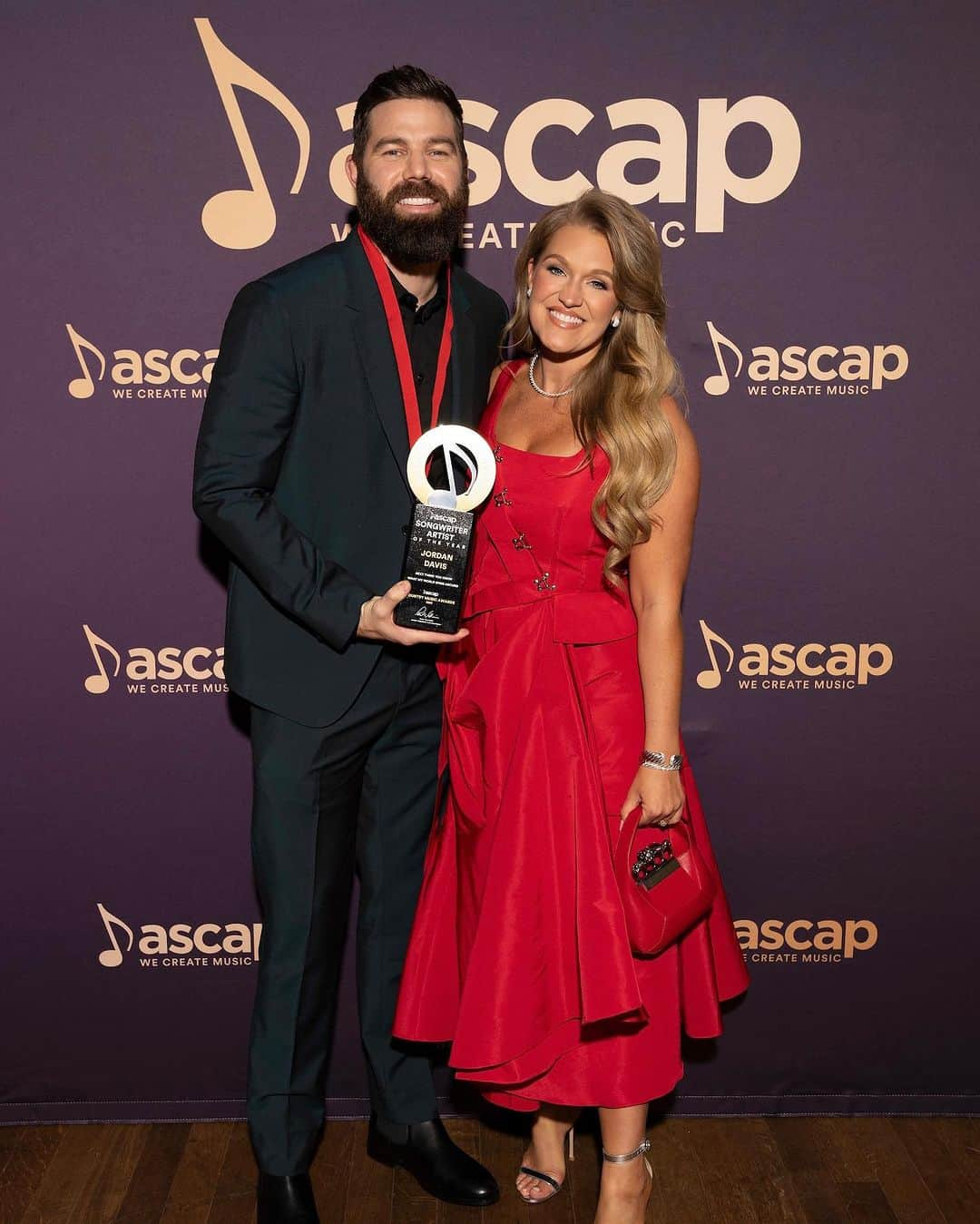 ASCAPさんのインスタグラム写真 - (ASCAPInstagram)「Our members looking as lovely as can be at the ASCAP Country Music Awards celebration ❤️」11月9日 4時09分 - ascap