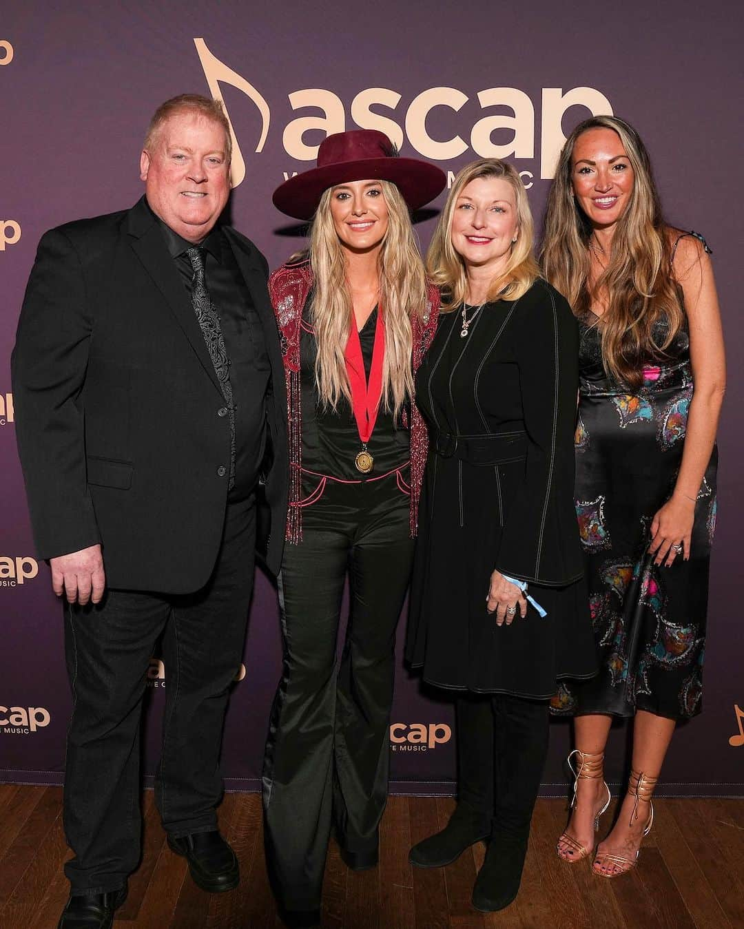 ASCAPさんのインスタグラム写真 - (ASCAPInstagram)「Our members looking as lovely as can be at the ASCAP Country Music Awards celebration ❤️」11月9日 4時09分 - ascap