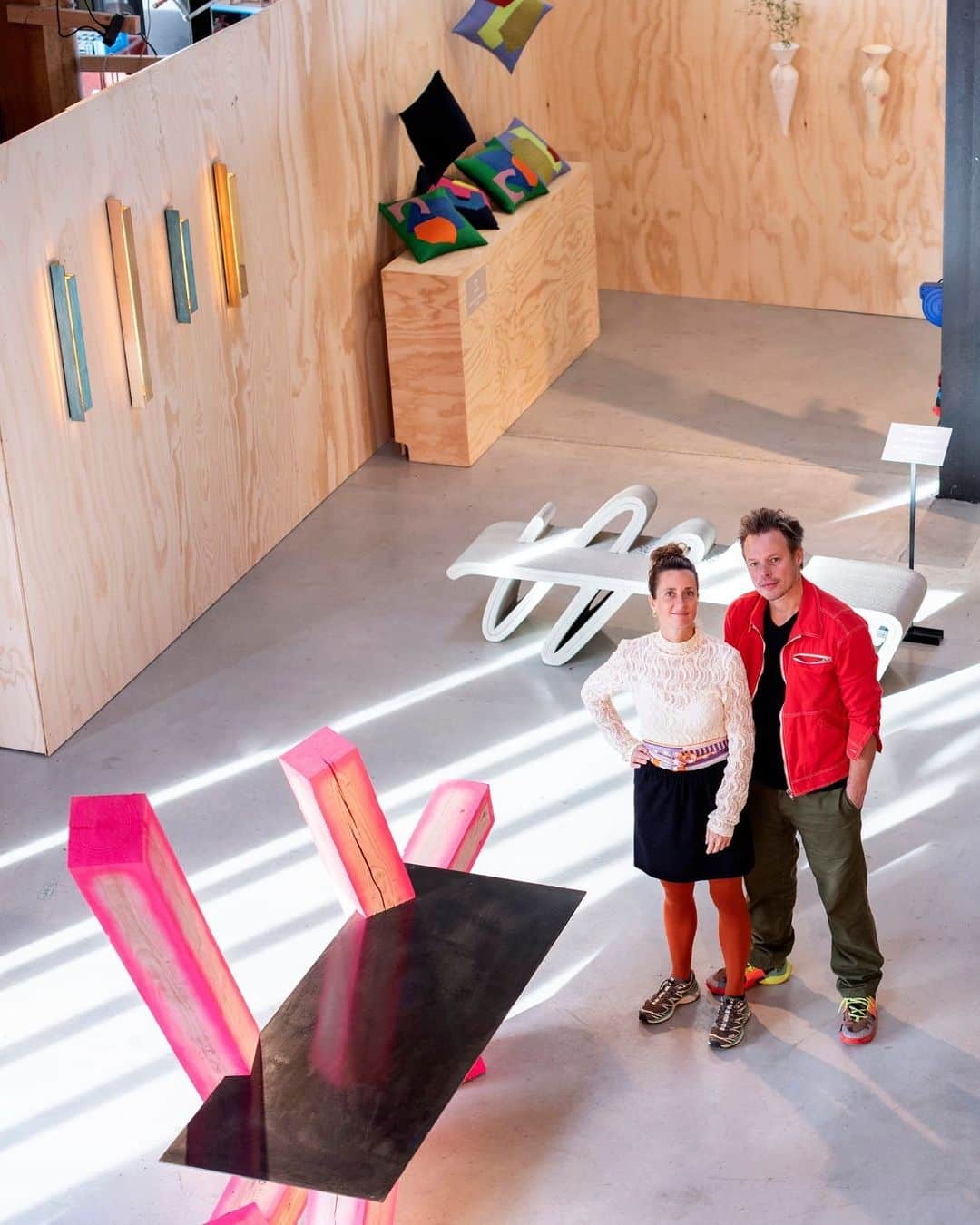 Design Milkのインスタグラム：「@kikiandjoost came in with a bang at @dutchdesignweek 2023, unveiling their exhibition, "Perpetuum Mobile." This dynamic duo's creativity knows no bounds as they showcase two decades worth of mind-blowing designs -- created as a team + in collaboration with others -- all in a wooden wonderland built without a single nail or screw! 😮 \\\ More at the link in bio! 🔗」