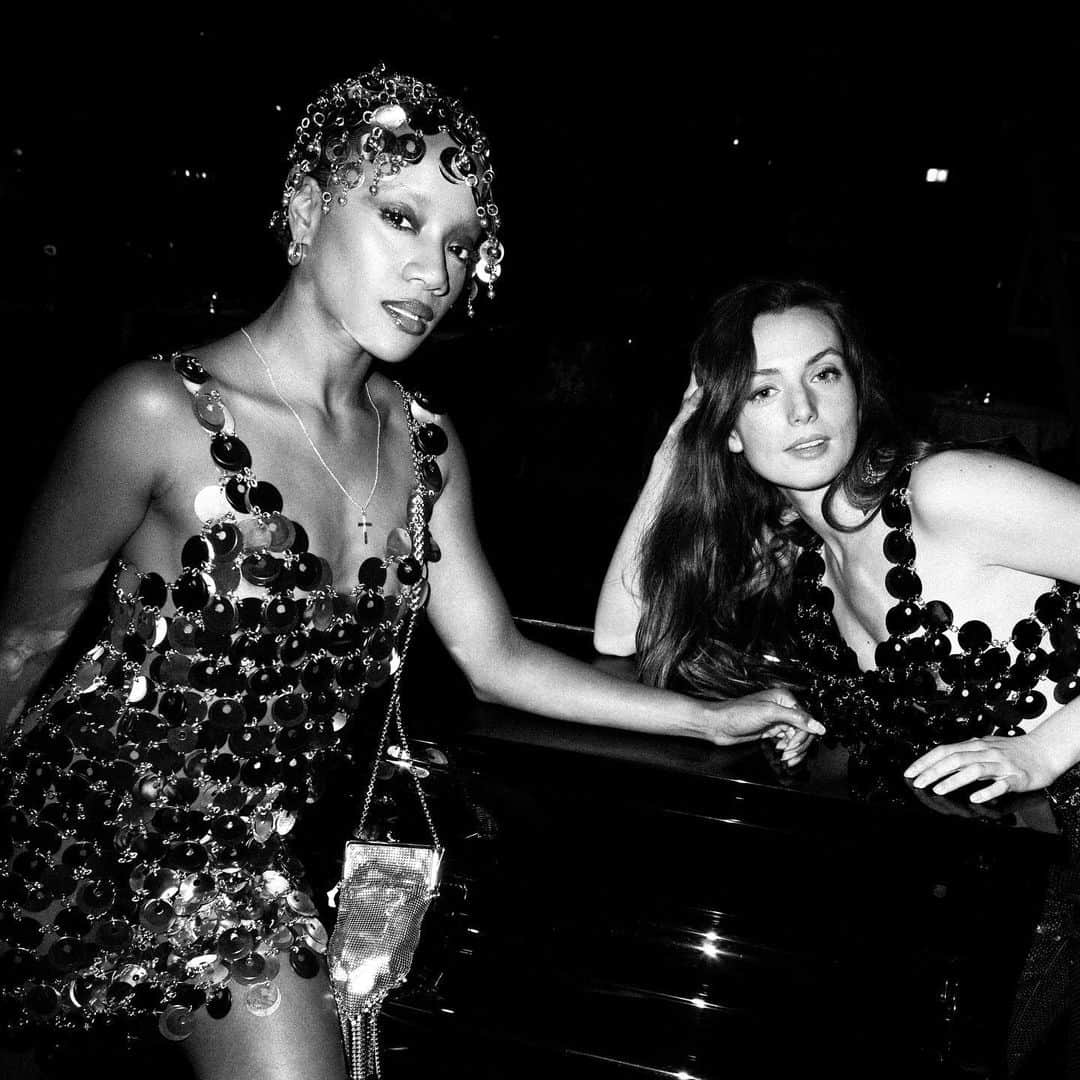 ハイテ・ヤンセンさんのインスタグラム写真 - (ハイテ・ヤンセンInstagram)「Celebrating Rabanne hm with Vogue 🪩 disco ballin’ w my favorite 🪩 @yoothasings」11月9日 4時30分 - gaitejansen