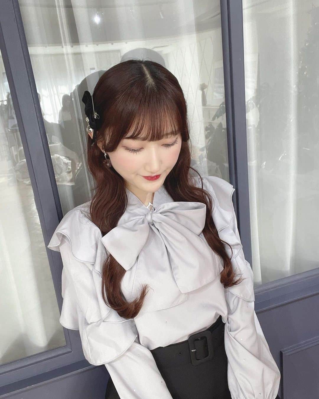 evelynのインスタグラム：「winter collection⛄️♥︎ ㅤㅤㅤㅤㅤㅤㅤㅤㅤㅤㅤㅤㅤ #ラインストーンリボンBS ¥7,400 #フレアショートパンツ ¥6,900 ㅤㅤㅤㅤㅤㅤㅤㅤㅤㅤㅤㅤㅤ #evelyn #エブリン」