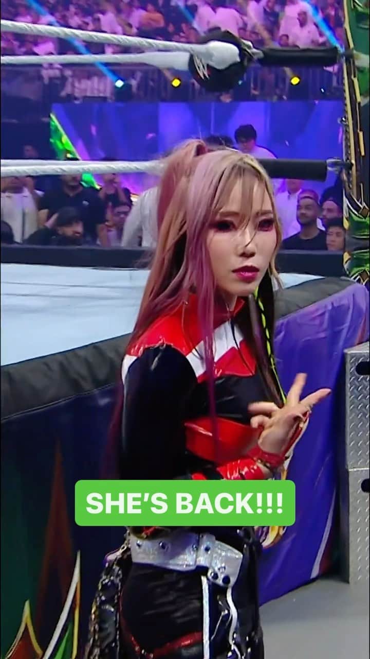 WWEのインスタグラム：「Still processing @official_kairi’s return at #WWECrownJewel 🤯」
