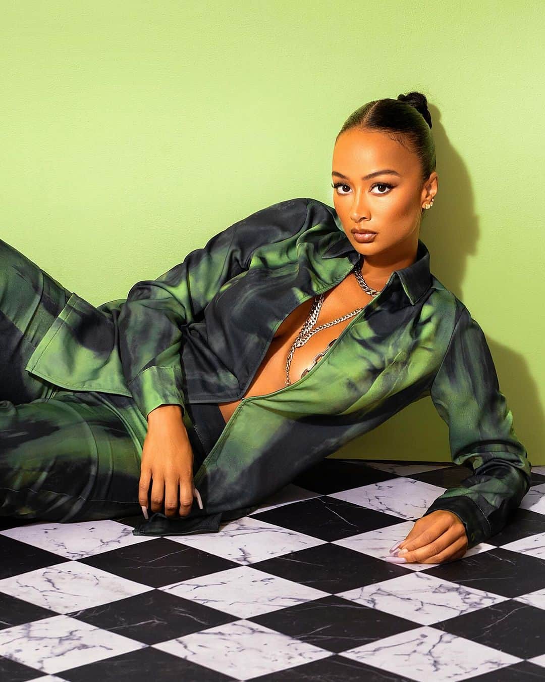 Draya Micheleさんのインスタグラム写真 - (Draya MicheleInstagram)「Looks up definition of what Jaded means ** makes sense. @prettylittlething」11月9日 5時08分 - drayamichele
