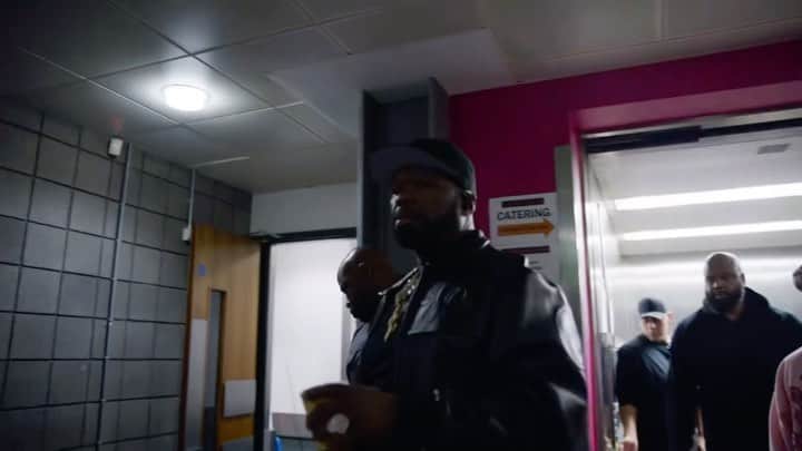 50セントのインスタグラム：「Glasgow Scotland up next 🔥Turn up, Turn up, Turn down for what ! #bransoncognac #lecheminduroi」