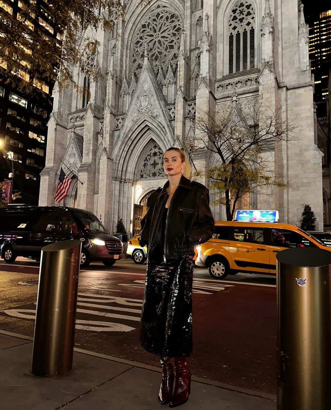 Xenia Adontsさんのインスタグラム写真 - (Xenia AdontsInstagram)「The many versions of NYC Xenia 🤠」11月9日 5時12分 - xeniaadonts