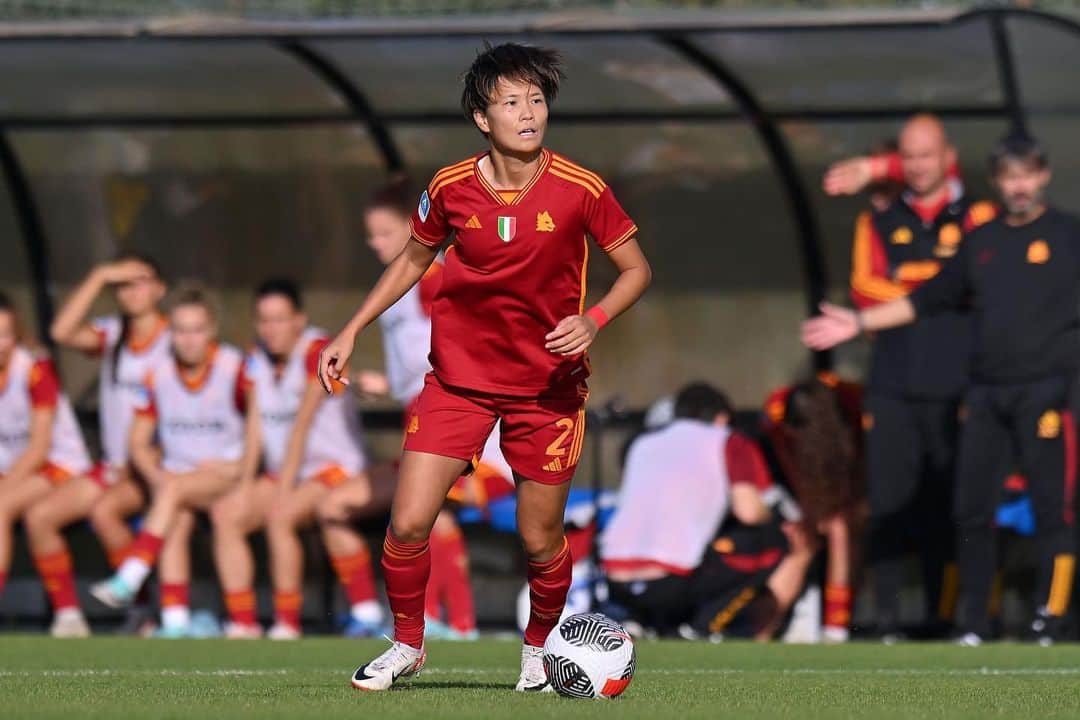 南萌華のインスタグラム：「カップ戦勝利することが出来ました🔥 連戦が続いていますが、1戦1戦みんなと勝利を掴み取っていきたいと思います👊  #asromafemminile」