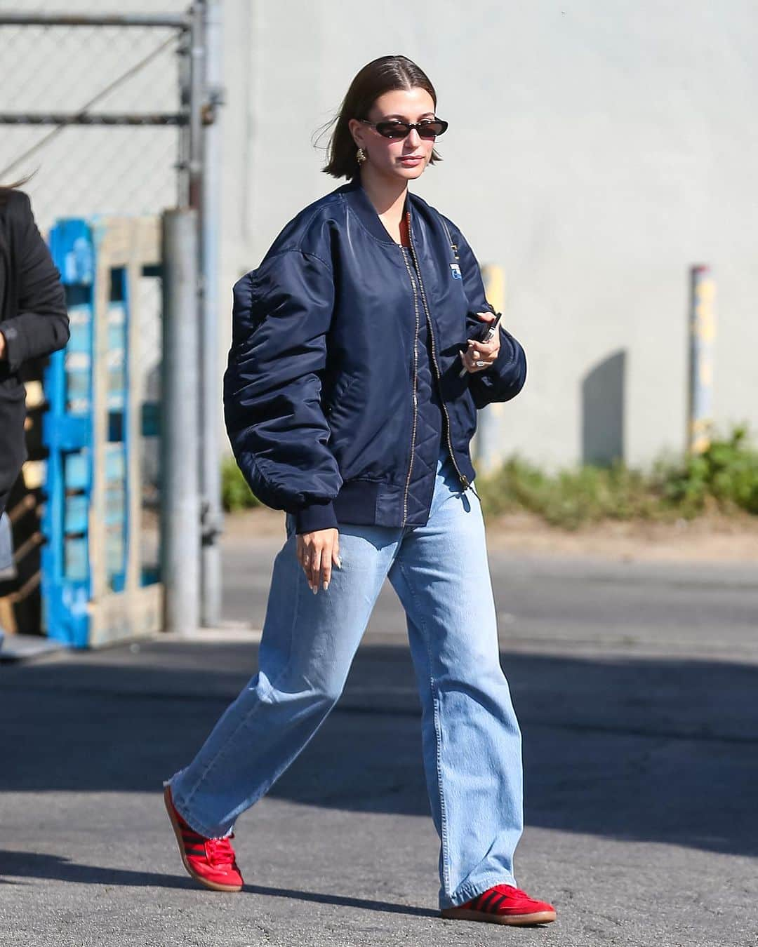 The Zoe Reportのインスタグラム：「It’s been almost a year since Loewe’s padded bomber jacket took Hollywood by storm, sported by Kendall Jenner, Tracee Ellis Ross, and more. Flash forward to this fall, and bombers are still a hit amongst celebrities and influencers alike, thanks to all the fresh, of-the-moment designs infiltrating the market. From classic varsity to cozy shearling, tap the link in bio for 10 stylish bomber jackets to shop for fall.   📷: Getty」