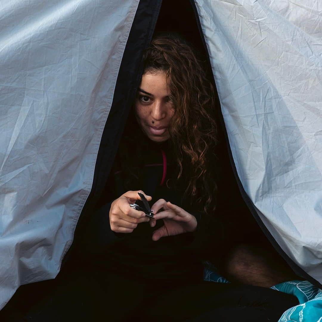 ニナ・カプレツさんのインスタグラム写真 - (ニナ・カプレツInstagram)「Gathering the small but very fine climbing community of Morocco has been a total blast! @andreabasecamp and @tjbrumme reunited climbers all over the country for 3 days in Tafroute, an absolute stunning place. Some never climbed before, others never climbed outdoors and none ever  climbed on traditional gear. I was very touched by the open spirit of every participant, the love we share for the outdoors and the good vibes at the cliff and around our truck.  Let’s do this again! 🤟🤟🤟 #moroccorocks   📸 @jeremy_bernard_photography   @andreabasecamp @climbmorocco @arcteryx @petzl_official @scarpaspa @julbo_eyewear @totemmt」11月9日 6時37分 - ninacaprez