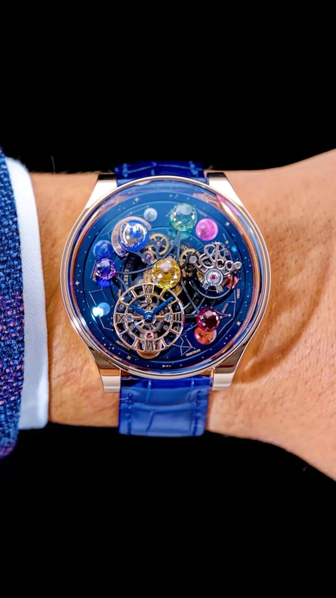 Daily Watchのインスタグラム：「Up close with the @Jacobandco Astronomia Solar Constellations & Planets. A dizzying timepiece animated by the fusion of astrophysics and watchmaking that infuses the Astronomia Solar line, it spins in our atmosphere. The rotating movement carries four 288-facet Jacob-cut gems 💎 #Jacobandco #DailyWatch」