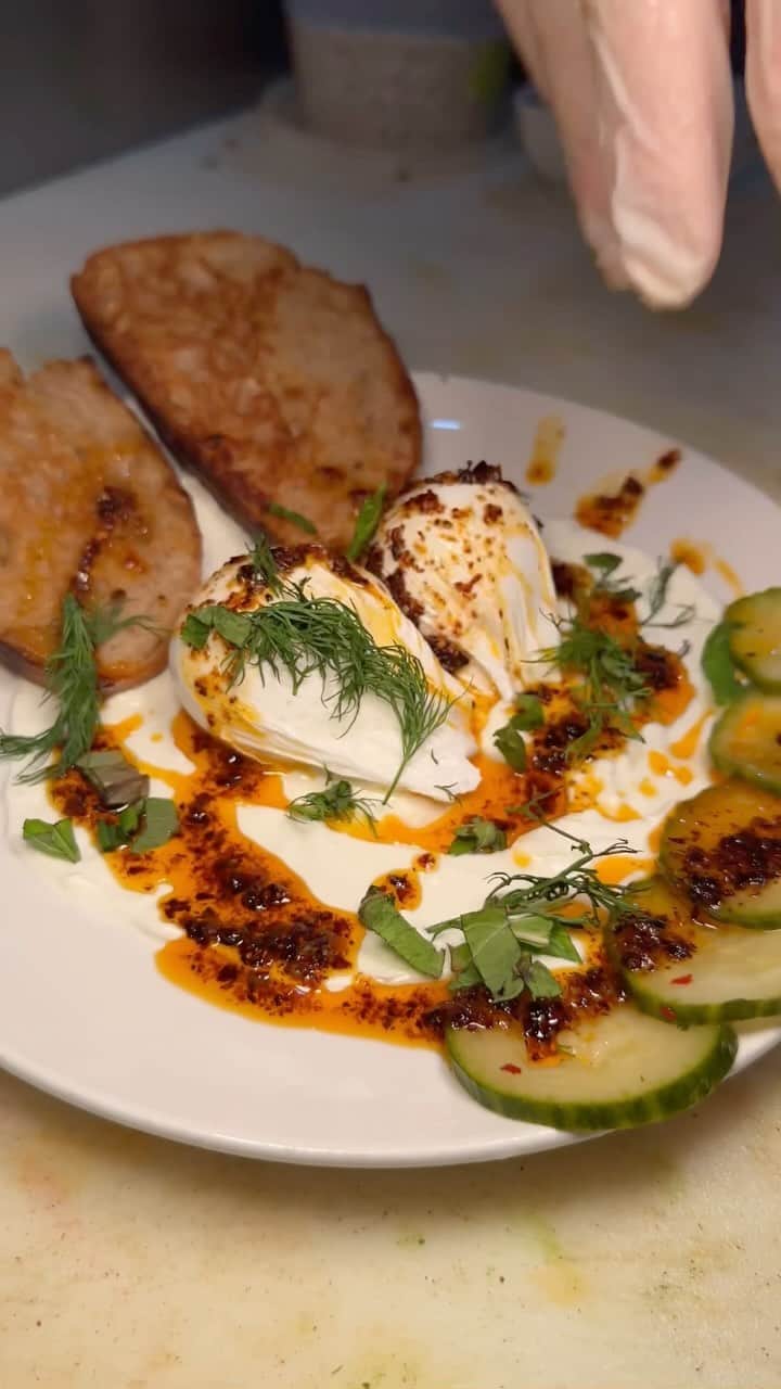 エッグショップのインスタグラム：「🥚🍳 Savor the unique blend of flavors in our signature TURKISH EGGS - a delight for the palate! 🍳🥚 #EGGSHOPNYC  📍151 Elizabeth Street (Nolita) 📍138 N 8th (Williamsburg)」