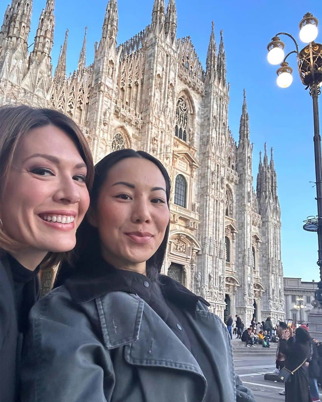 ミッチェル・コリンズのインスタグラム：「Duomo She Didn’t: Milan dump ft @phammertime @philamerica @giorgioarmani @guybourdinofficial @santambroeus @hottallitaliancops and a woman who fell in a hole and called the police and then continued on her casual phone call when they showed up  #mercurymilan」