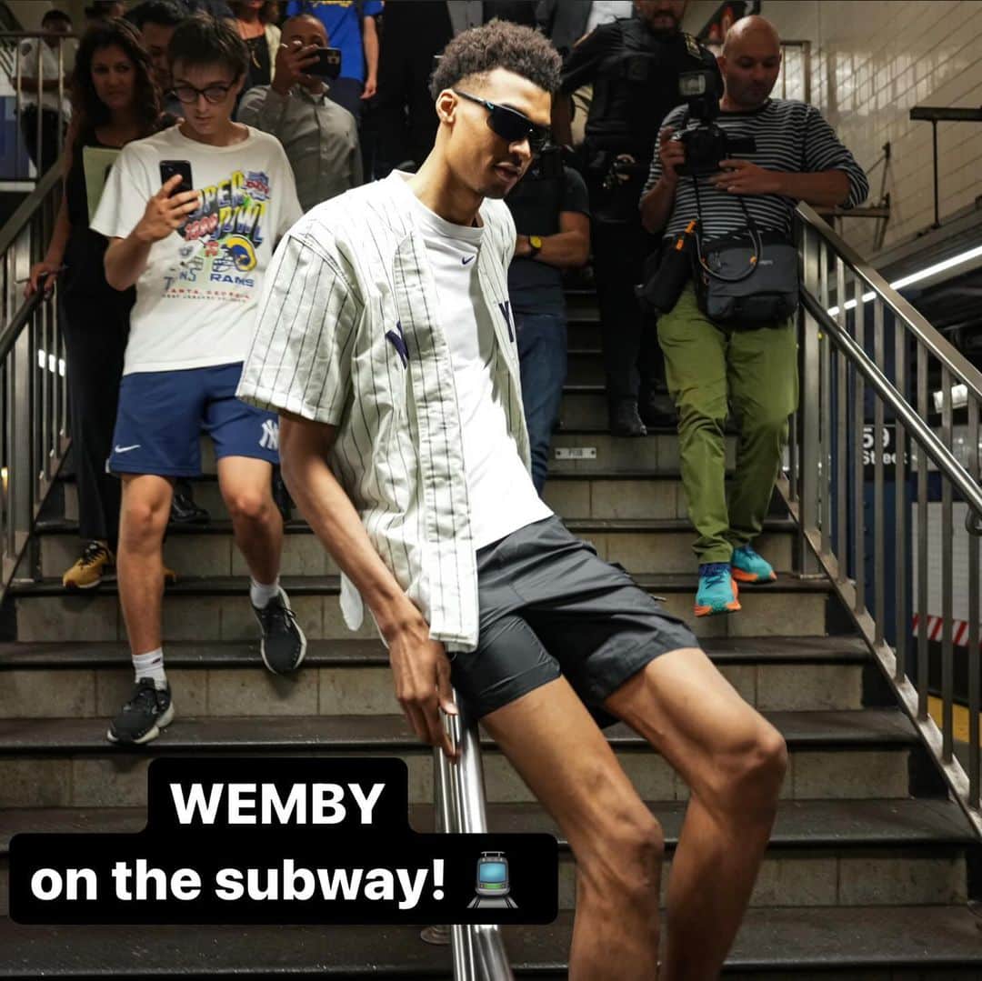 NBAのインスタグラム：「⏪ The first time Wemby rode the New York City subway this summer was unforgettable.  He returns to NYC to make his MSG debut TONIGHT at 7:30pm/et on ESPN!」