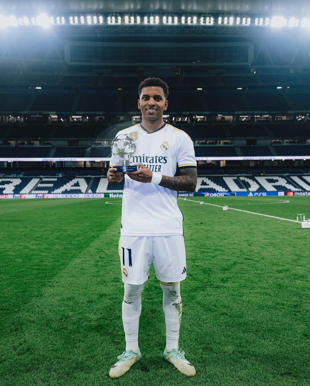 ロドリゴ・ゴエスのインスタグラム：「Noite perfeita ⚽️ MVP ⚽️Toda honra e glória a DEUS!! 🙌🏾 @realmadrid」