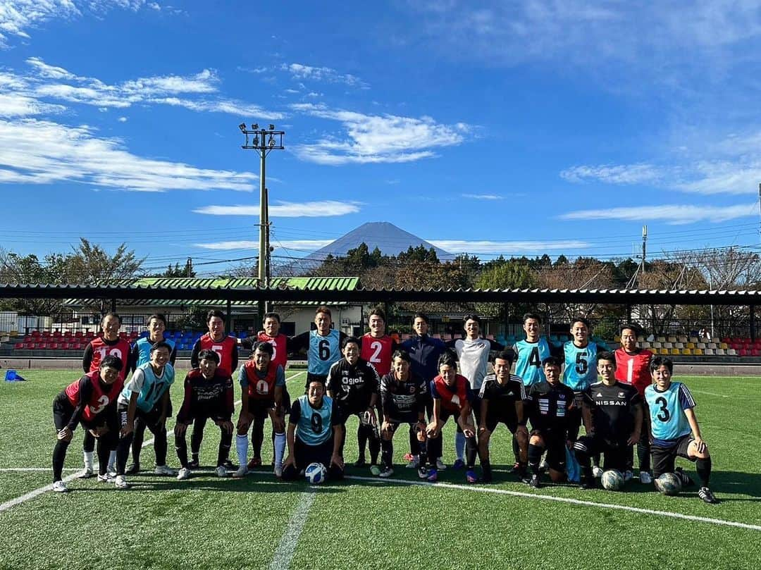 太田吉彰のインスタグラム：「B級コーチ養成講習会合宿 試験期終了しました⚽️  前期・後期・試験期と頑張りました。 たくさんの学びがあり楽しかったです 学んだ事を指導者として活かし更に 上を目指して頑張ります！  #指導者　#コーチ　#監督」