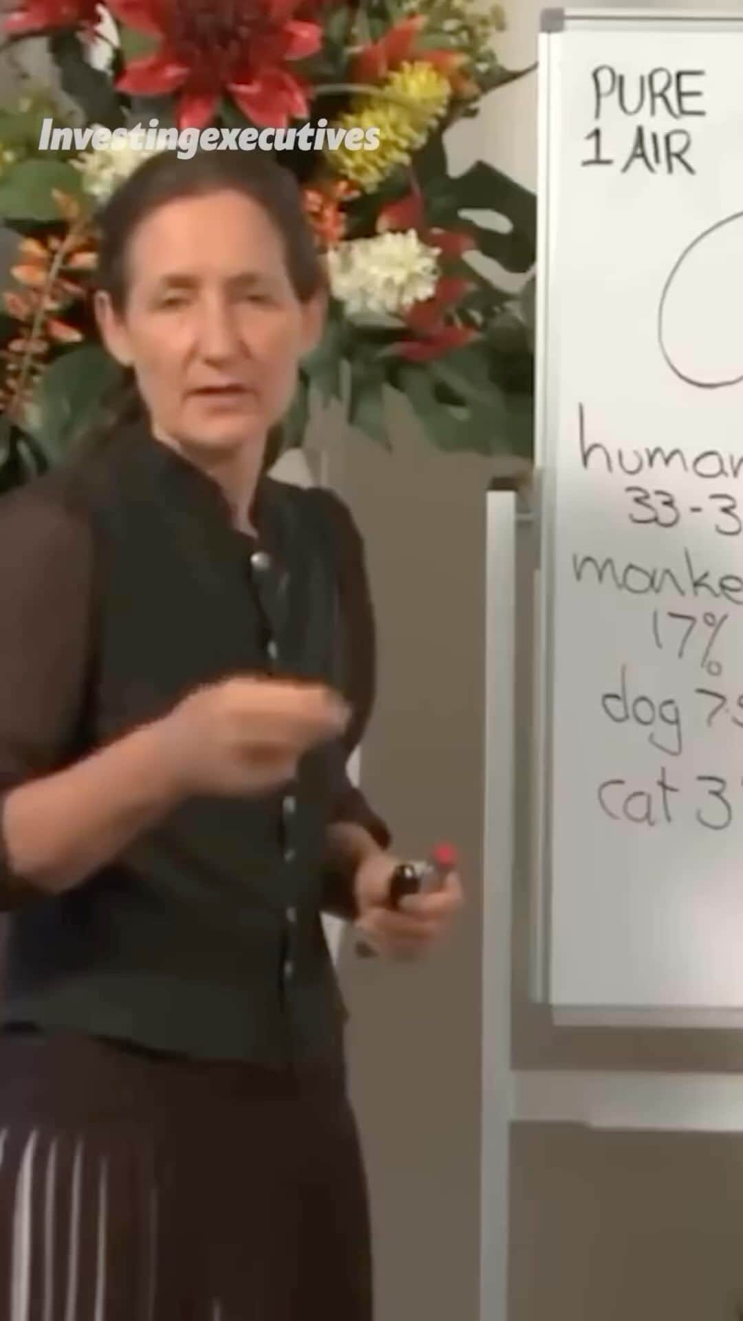 エブロ・ダーデンのインスタグラム：「Is this facts??? Rice is dangerous….」