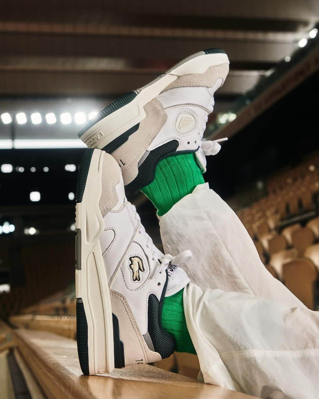 Lacosteさんのインスタグラム写真 - (LacosteInstagram)「Inspired by iconic 90’s tennis performance sneakers from our archives, meet the Lineshot embodied by our Breaking #TeamLacoste. 👟✨」11月24日 3時02分 - lacoste