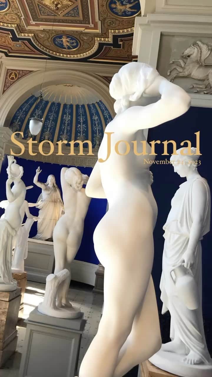 カロリーナ・イングマンのインスタグラム：「This week truly flew by and tomorrow Storm Journal No. 13 will land in your inbox 💌  If you haven’t subscribed yet, head over to storm-journal.com/newsletter」