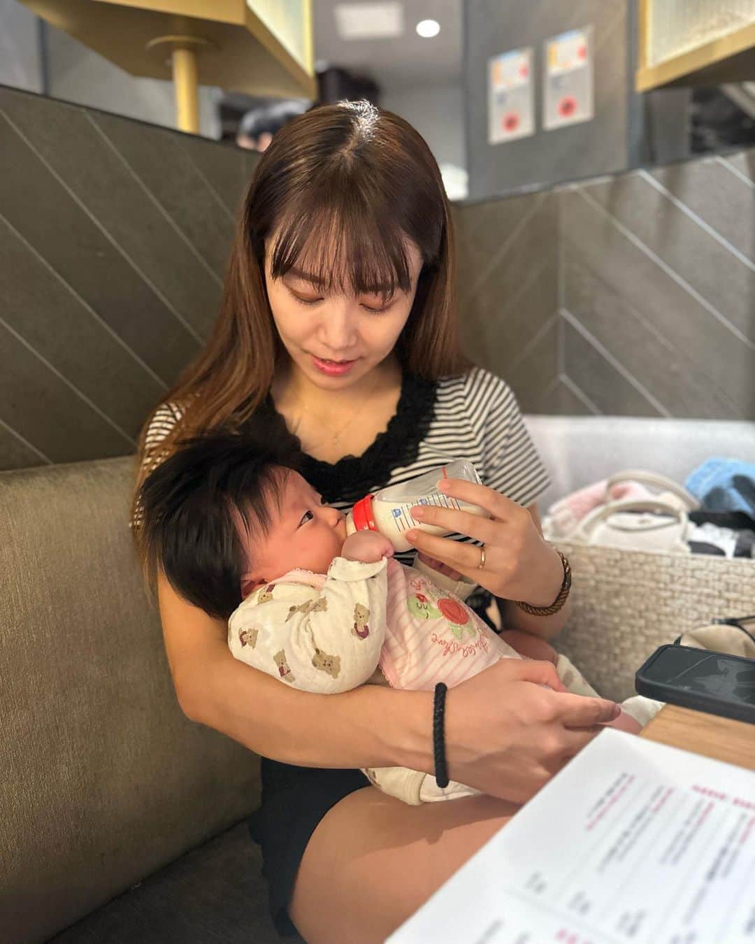 とくさきさんのインスタグラム写真 - (とくさきInstagram)「少し前のこと😌 平日に時間がたくさんできたこともあって、働いてた頃になかなか会えなかったお姉様たちに会えて幸せな時間を過ごしてました❤️ . @mariya_kuroda も @annaichitaka も気付けば出会って10年以上経つ🥰時の流れの早さには驚く！🥺 . #0歳児ママ#女の子ママ#ママゴルファー#ゴルフ女子#golfgirl#幸せ時間」11月23日 19時07分 - tokusaki_golf